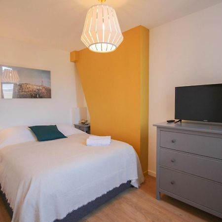 Lille Centre - Nice And Functional Ap. 2Bdrm Buitenkant foto